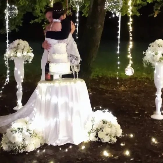 allestimento torta nuziale